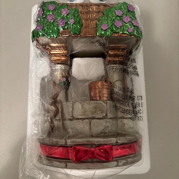 Snow White Pedestal 3-Wick Candle Holder Bath & Body Works - Picture 4 of 4